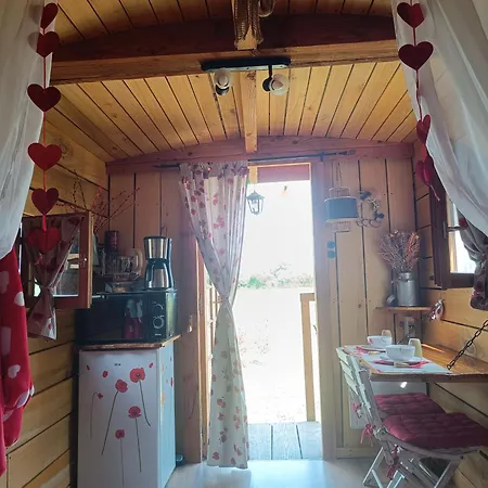 Roulotte O Reves Atypiques Camping Bouce (Allier)